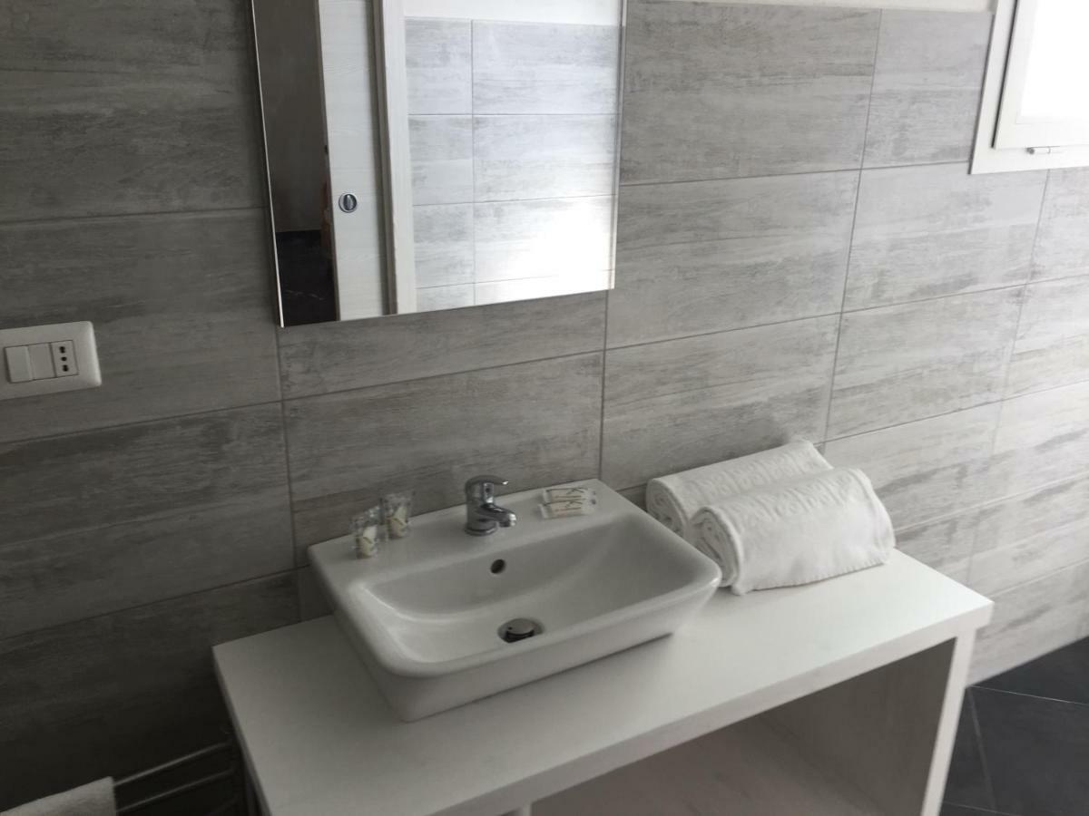 Guest House Suite Ольбія Екстер'єр фото